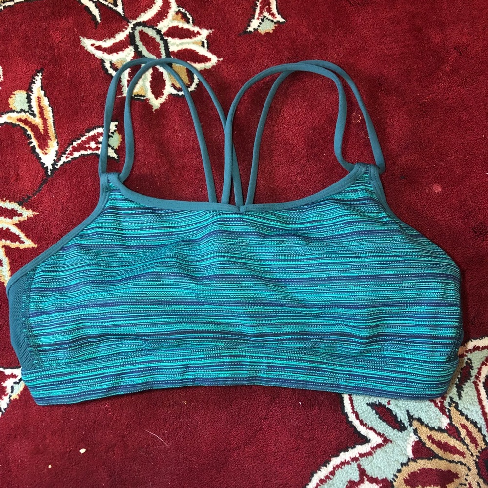 Lululemon sports bra